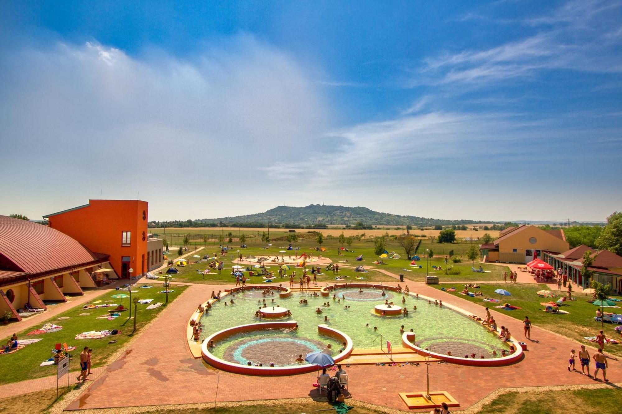 Vulkan Wellness Hotel & Camping Celldömölk エクステリア 写真