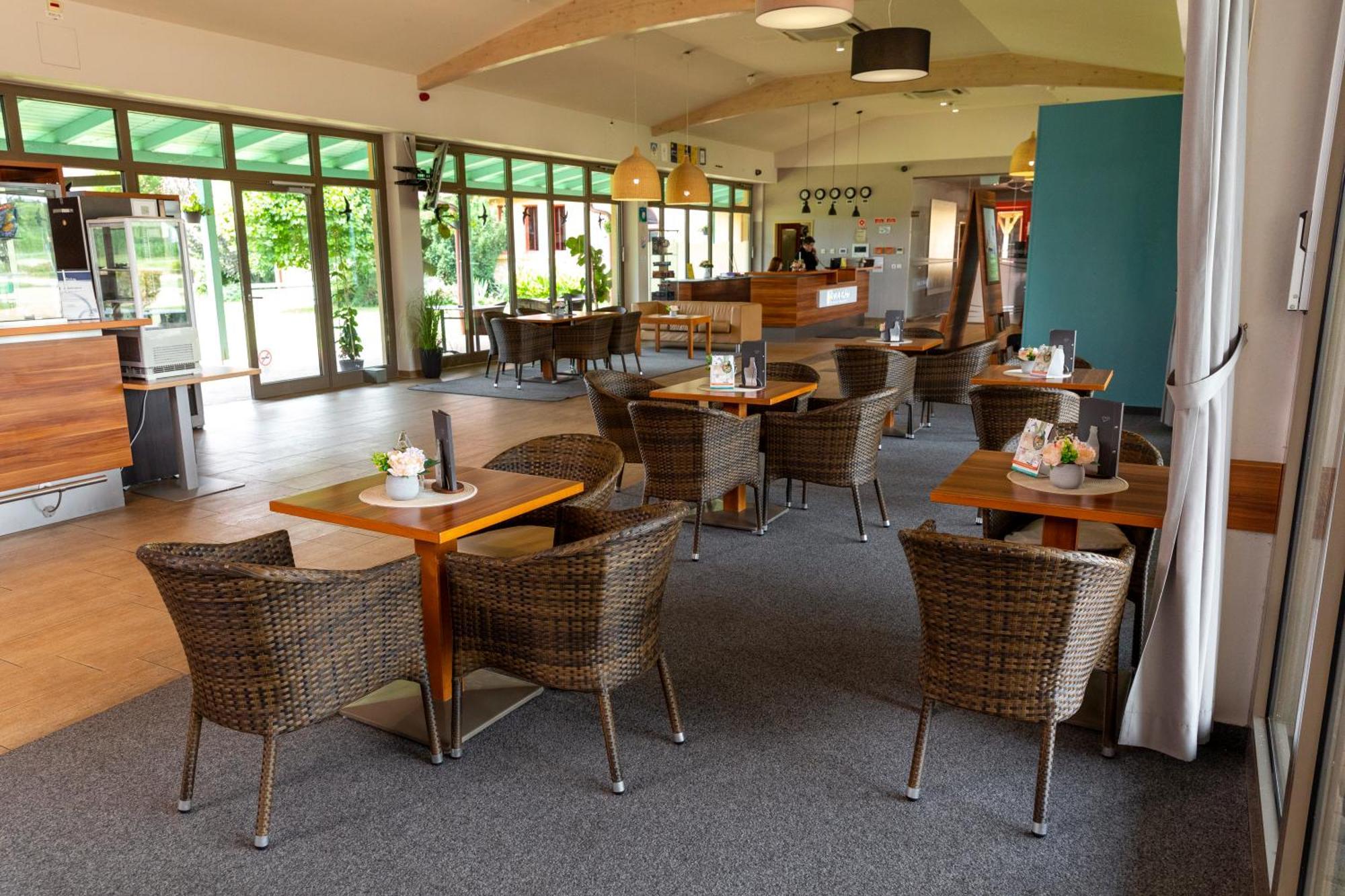 Vulkan Wellness Hotel & Camping Celldömölk エクステリア 写真