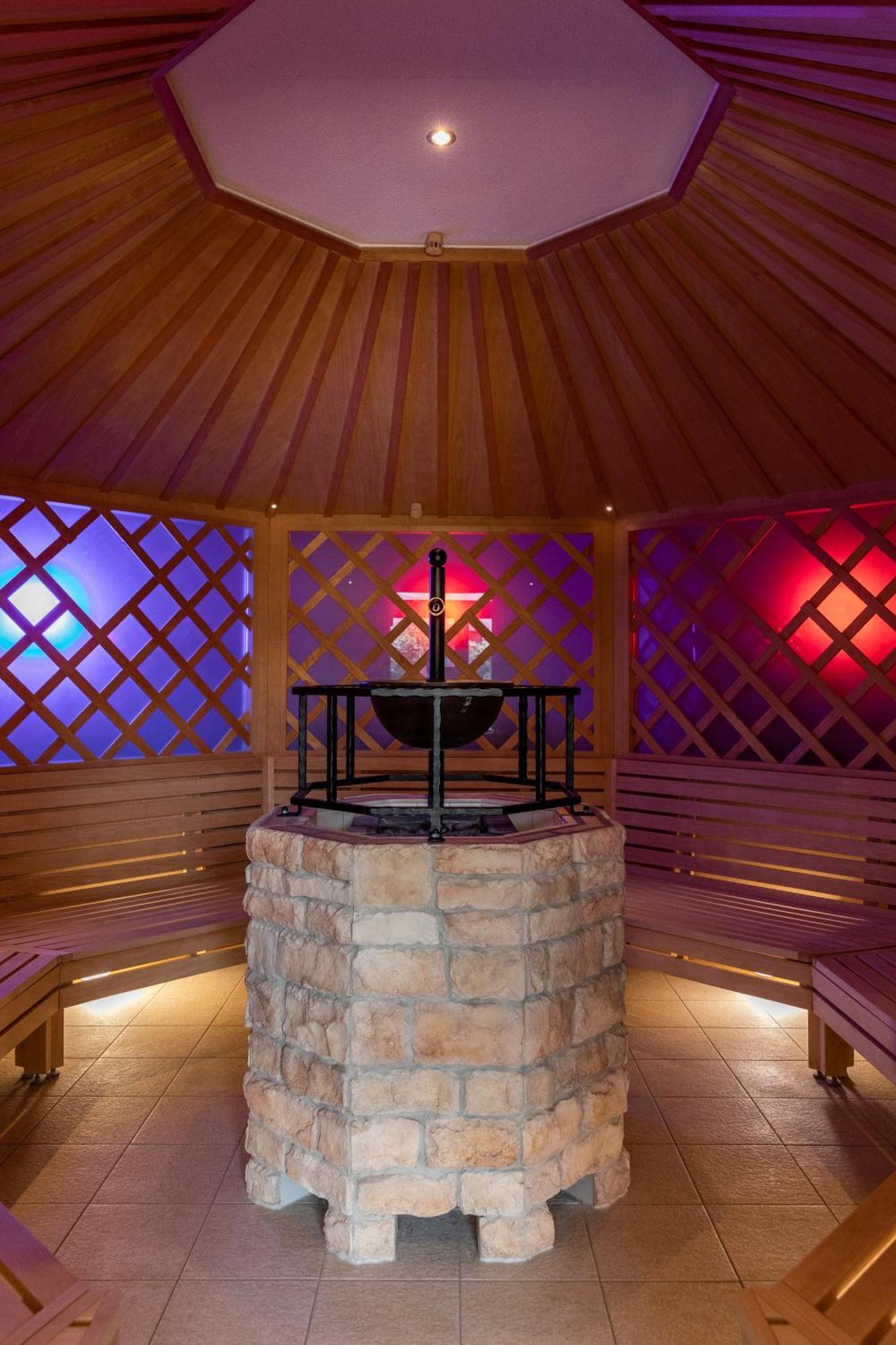 Vulkan Wellness Hotel & Camping Celldömölk エクステリア 写真